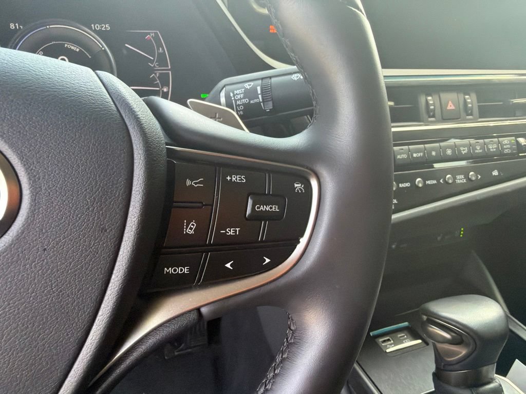 Certified 2025 Lexus ES 300h w/ Premium Package FWD image 35