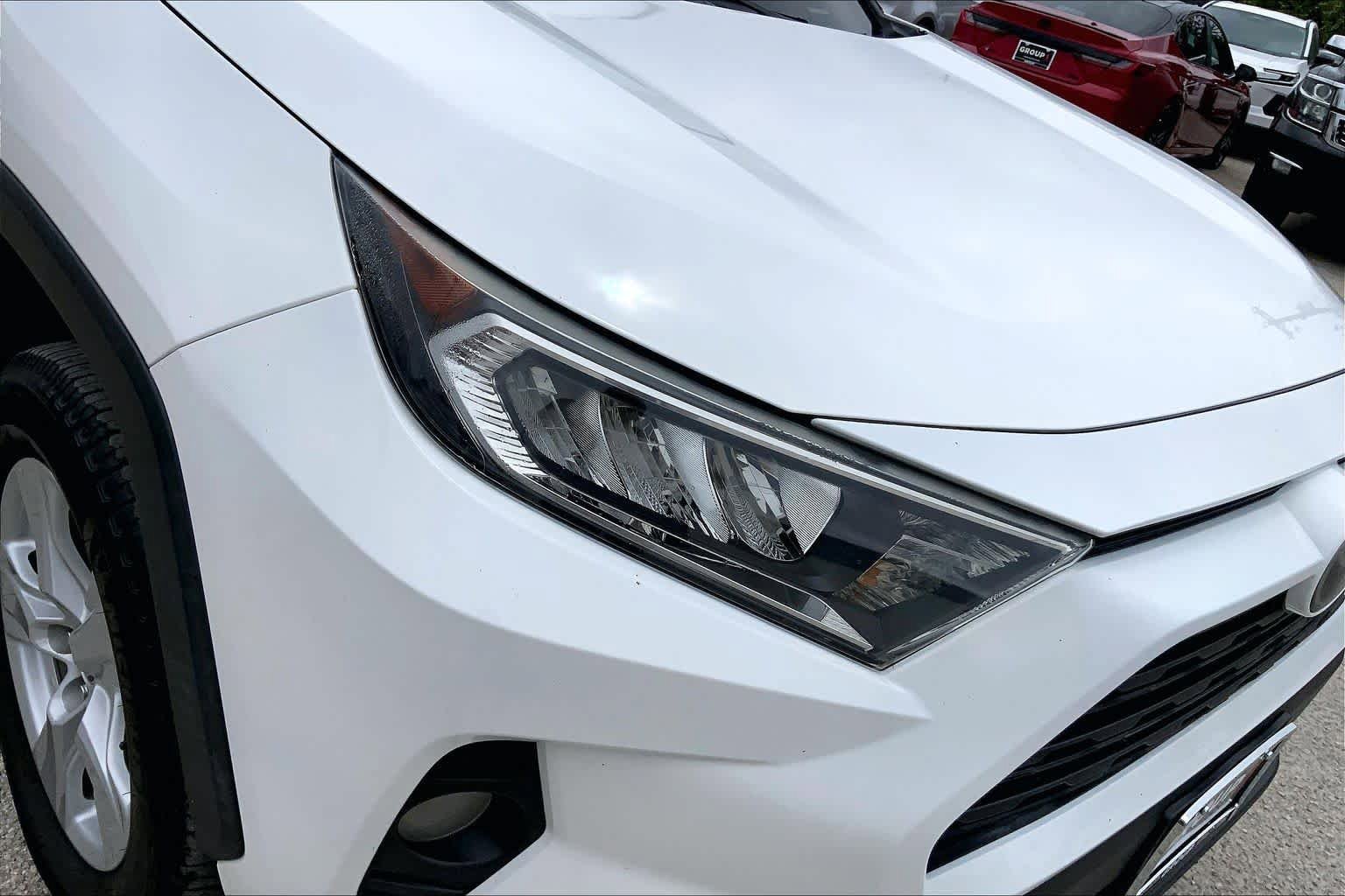 Used 2021 Toyota RAV4 XLE w/ Convenience Package FWD image 28