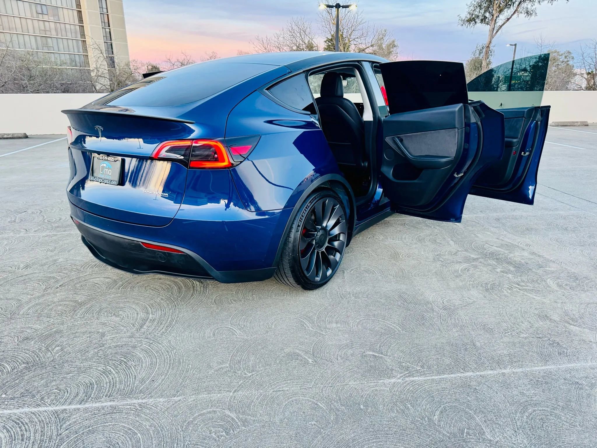 Used 2023 Tesla Model Y Performance image 34