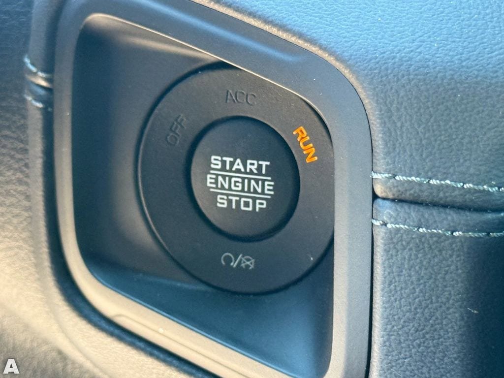 Used 2025 Jeep Wrangler Sahara w/ Safety Group image 25