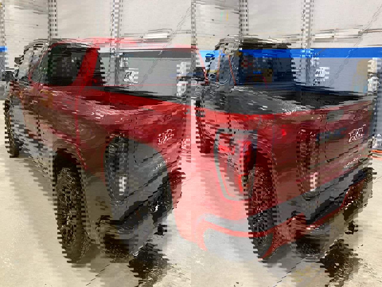 Used 2023 GMC Sierra 1500 Elevation w/ Preferred Package image 5