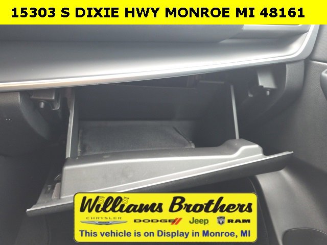 Used 2024 Nissan Rogue S image 22