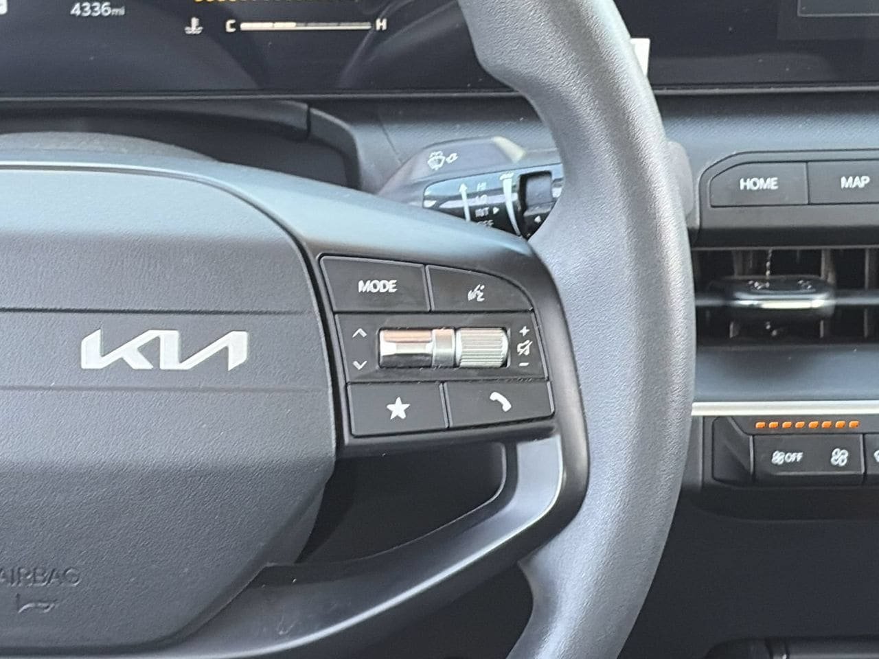 Certified 2026 Kia K4 FWD image 23