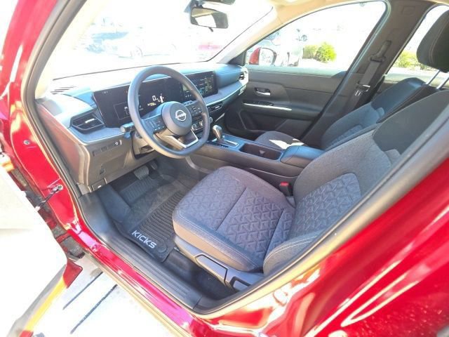 Used 2025 Nissan Kicks SV image 13