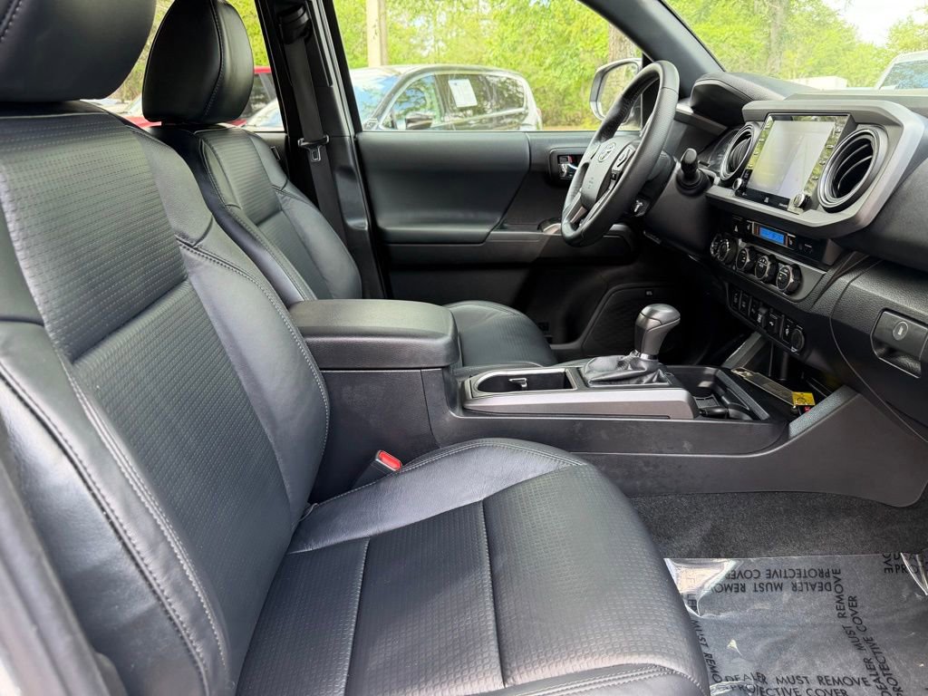 Used 2023 Toyota Tacoma TRD Sport w/ TRD Premium Sport Package AWD/4WD image 9
