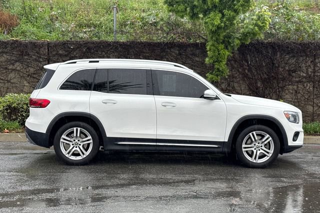 Used 2021 Mercedes-Benz GLB 250 w/ Premium Package image 3