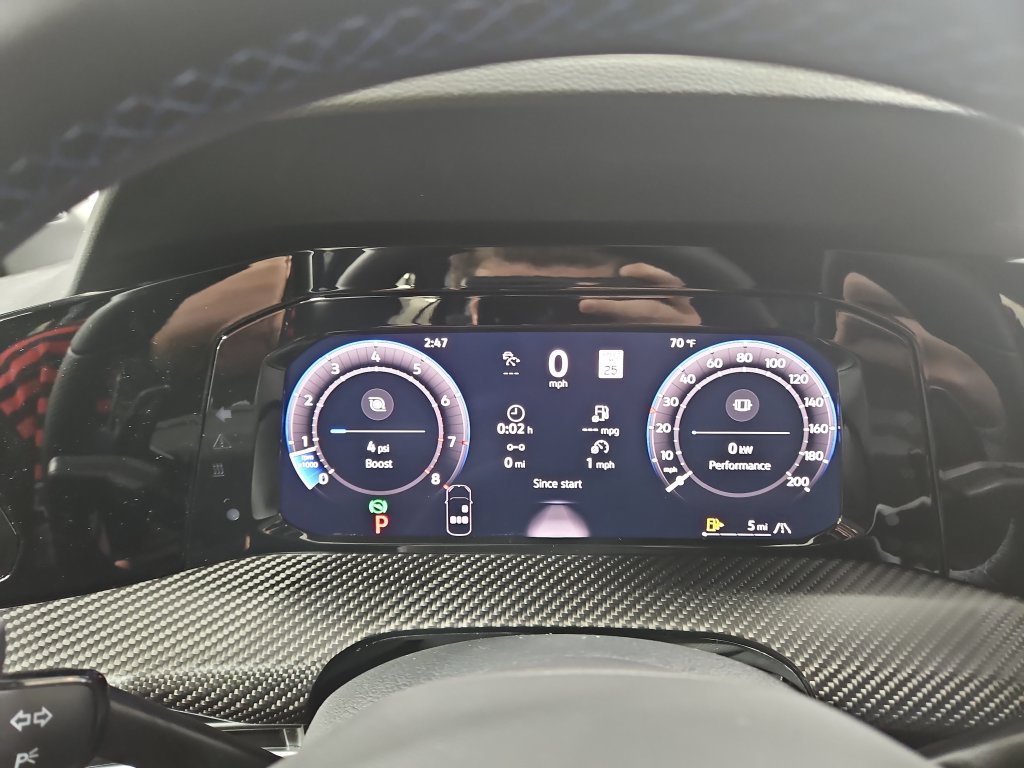 New 2027 Volkswagen Golf R Black Edition AWD/4WD image 15