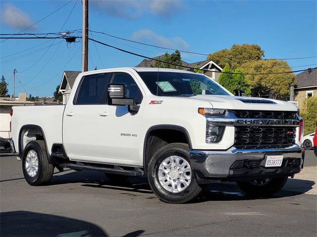 Used 2020 Chevrolet Silverado 2500 LT w/ Z71 Off-Road Package image 2