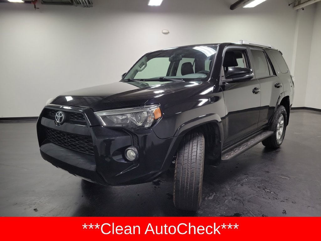 Used 2017 Toyota 4Runner SR5 Premium AWD/4WD image 4