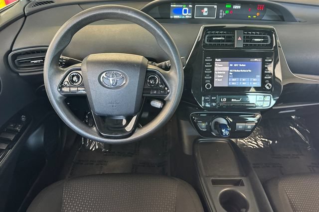 Used 2020 Toyota Prius LE FWD image 16
