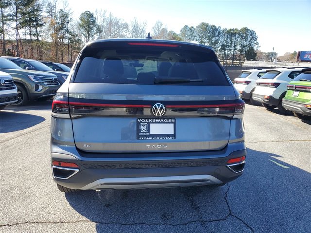 New 2026 Volkswagen Taos SE image 5