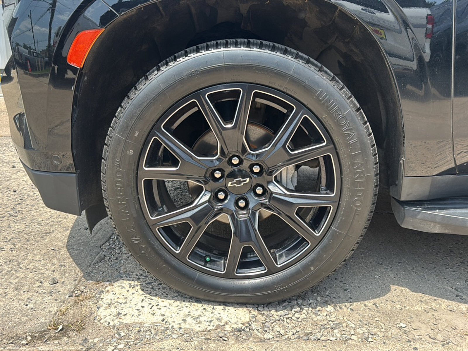 Used 2024 Chevrolet Tahoe High Country w/ Advanced Technology Package AWD/4WD image 45