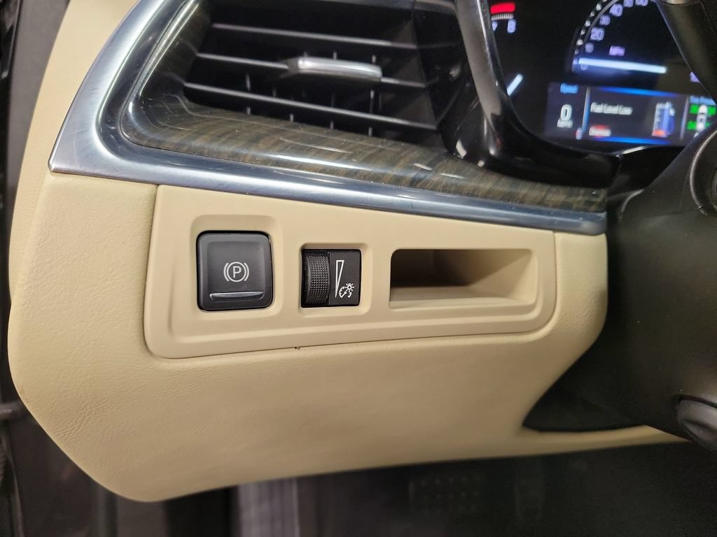 Used 2019 Cadillac XT5 FWD image 26