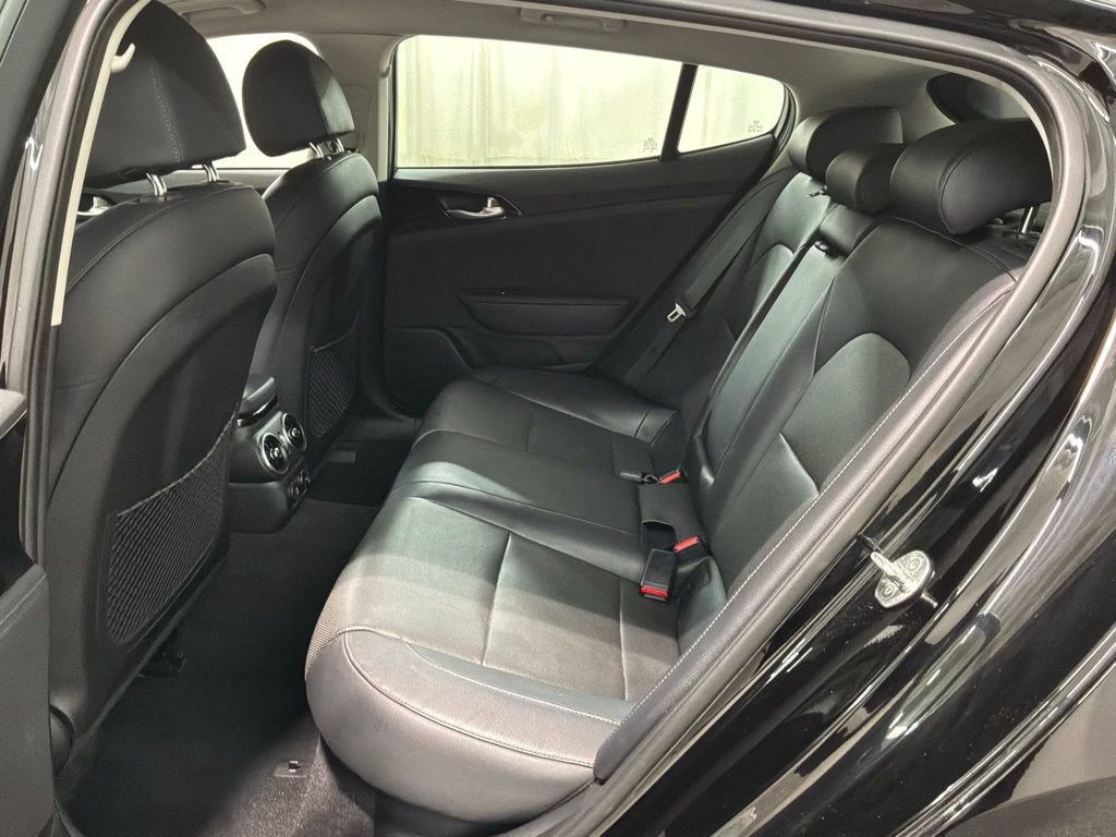 Used 2018 Kia Stinger AWD/4WD image 20