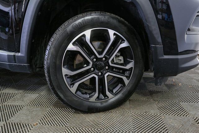 Used 2024 Jeep Compass Limited image 15