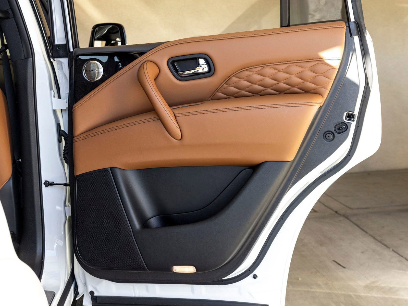 Used 2023 INFINITI QX80 Sensory w/ Cargo Package image 23