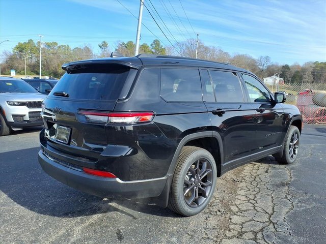 New 2025 Jeep Grand Cherokee L Limited image 3