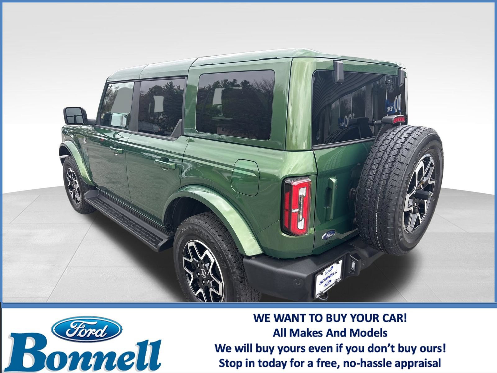 Used 2025 Ford Bronco Outer Banks AWD/4WD image 3