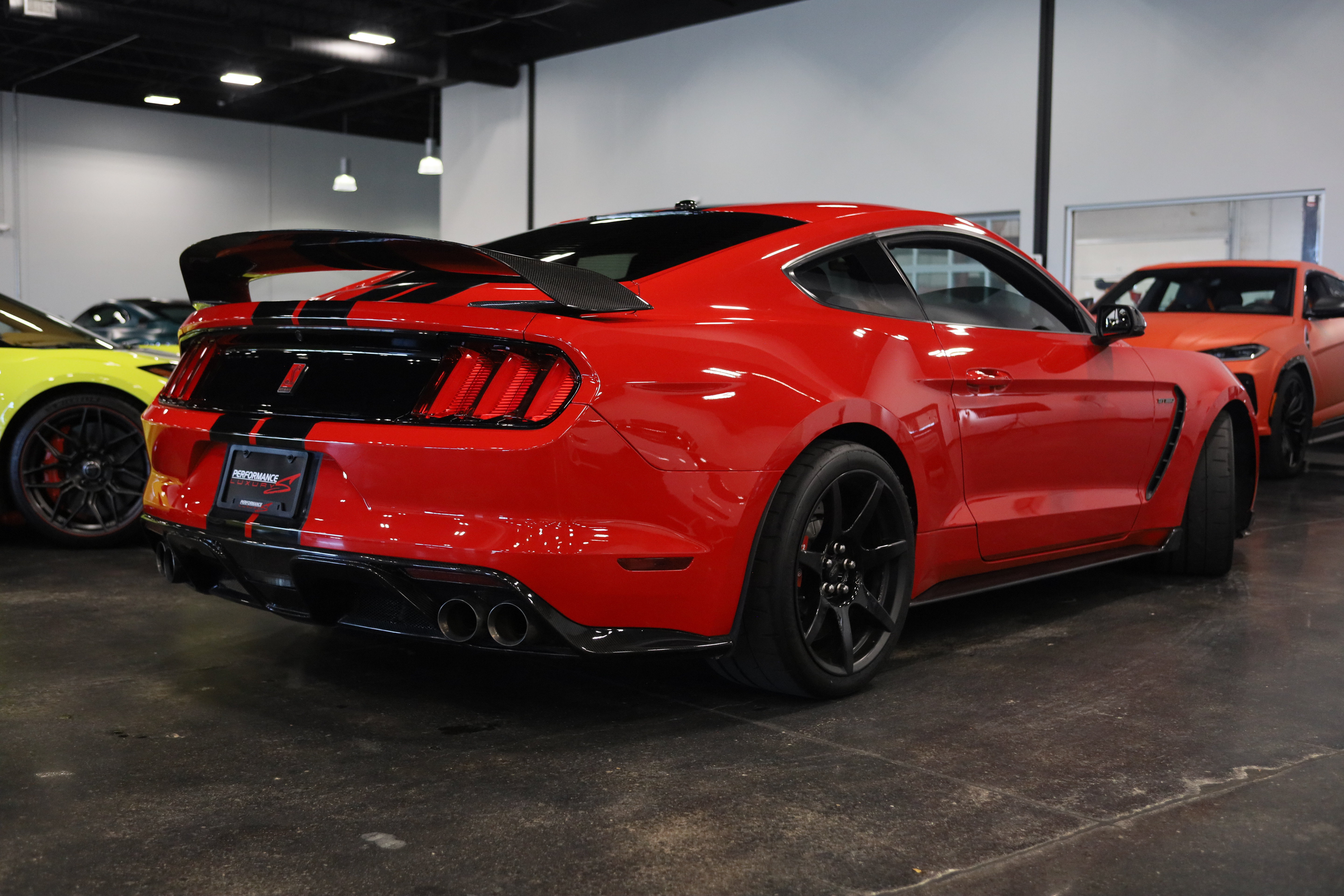Used 2017 Ford Mustang Shelby GT350R w/ GT350R Equipment Group 920A RWD image 6