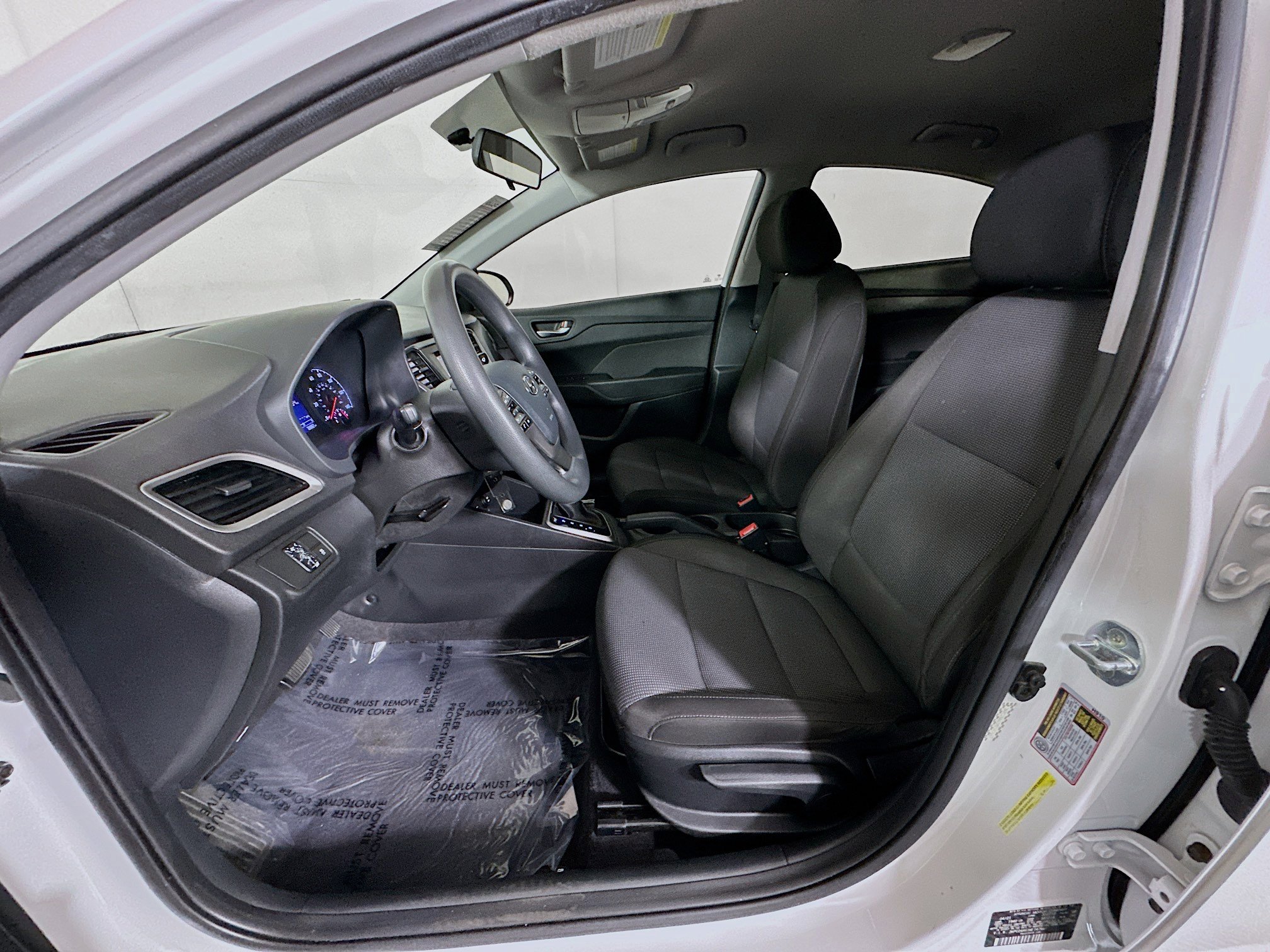 Used 2021 Hyundai Accent SE image 12