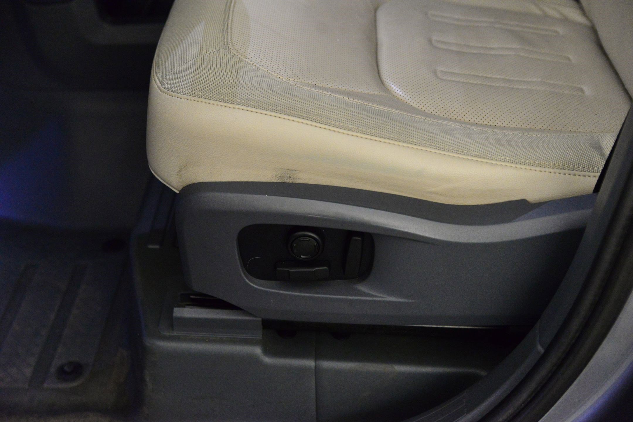 Used 2020 Land Rover Defender 110 SE AWD/4WD image 27