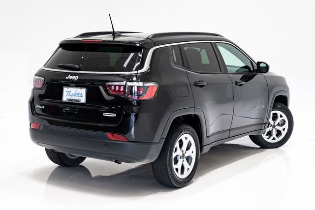 Certified 2025 Jeep Compass Latitude w/ Sun & Sound Group AWD/4WD image 37