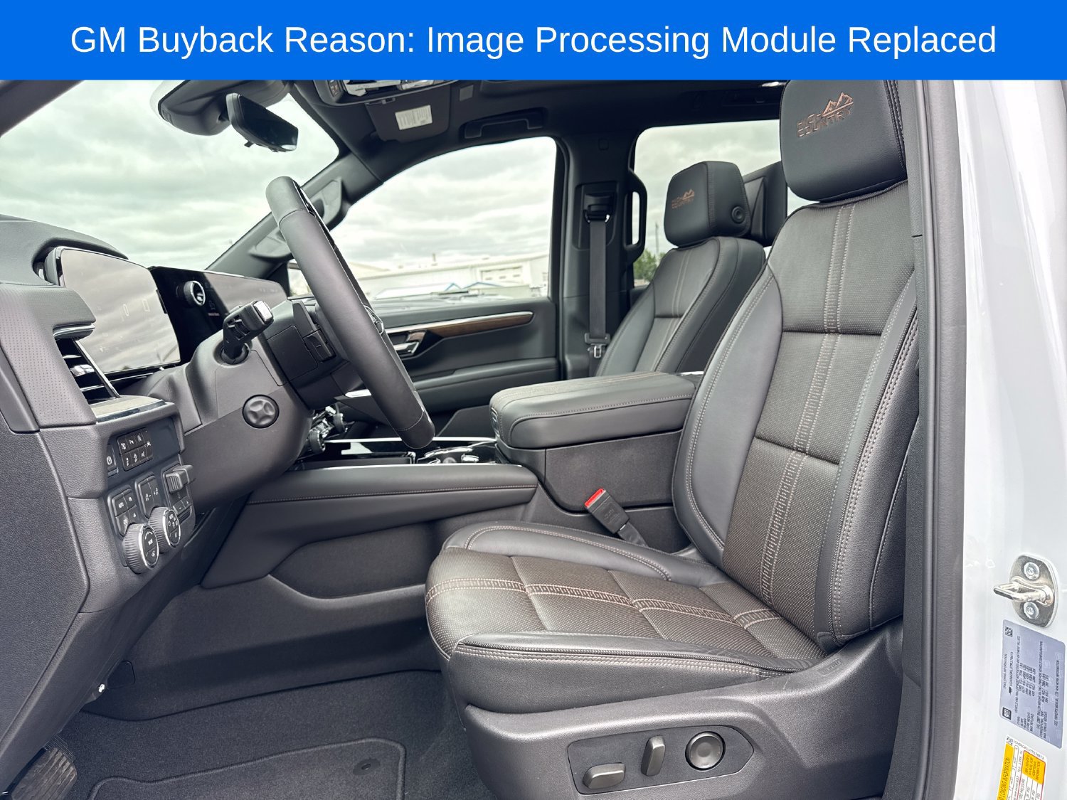 Used 2026 Chevrolet Suburban High Country AWD/4WD image 9