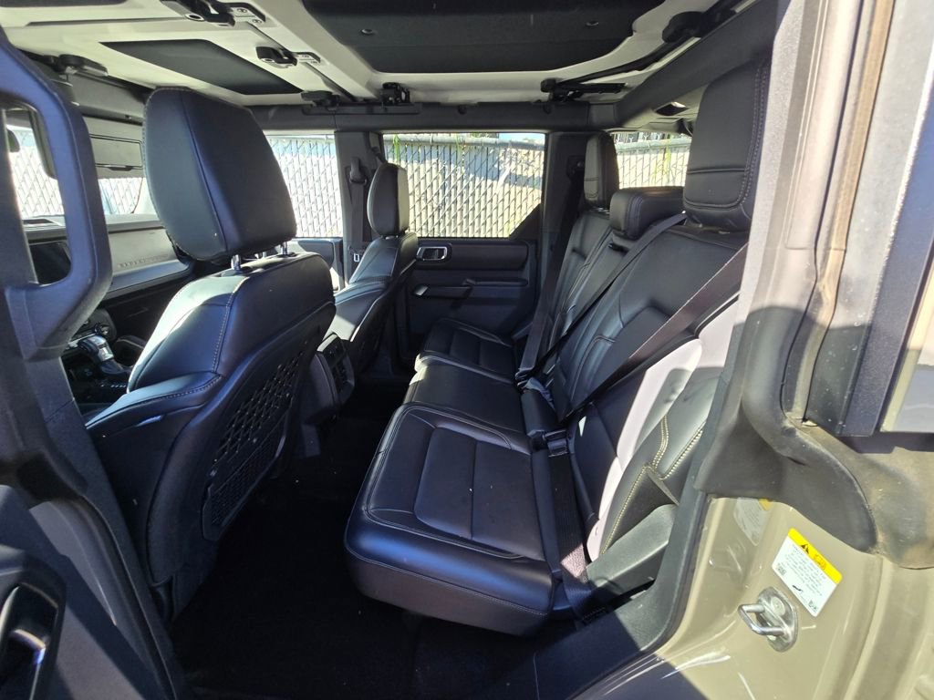 Used 2025 Ford Bronco Badlands image 18