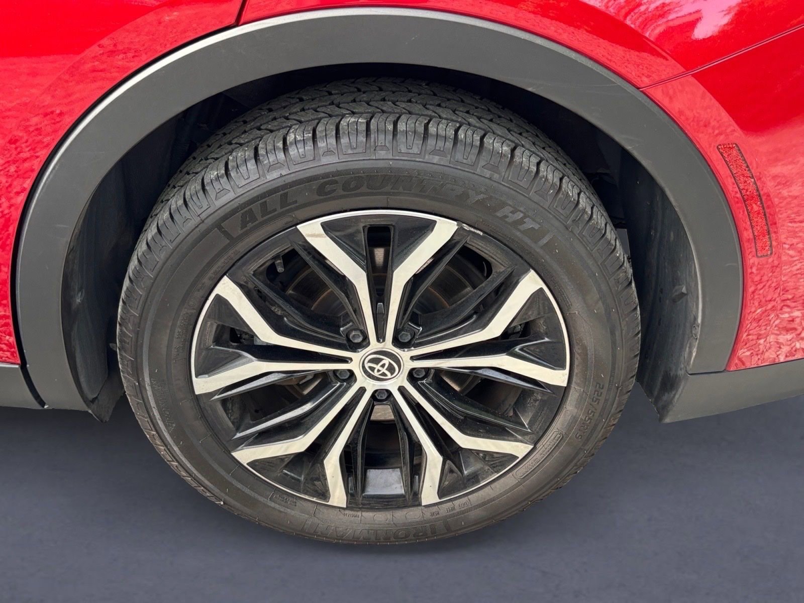 Used 2024 Toyota Crown Limited image 3