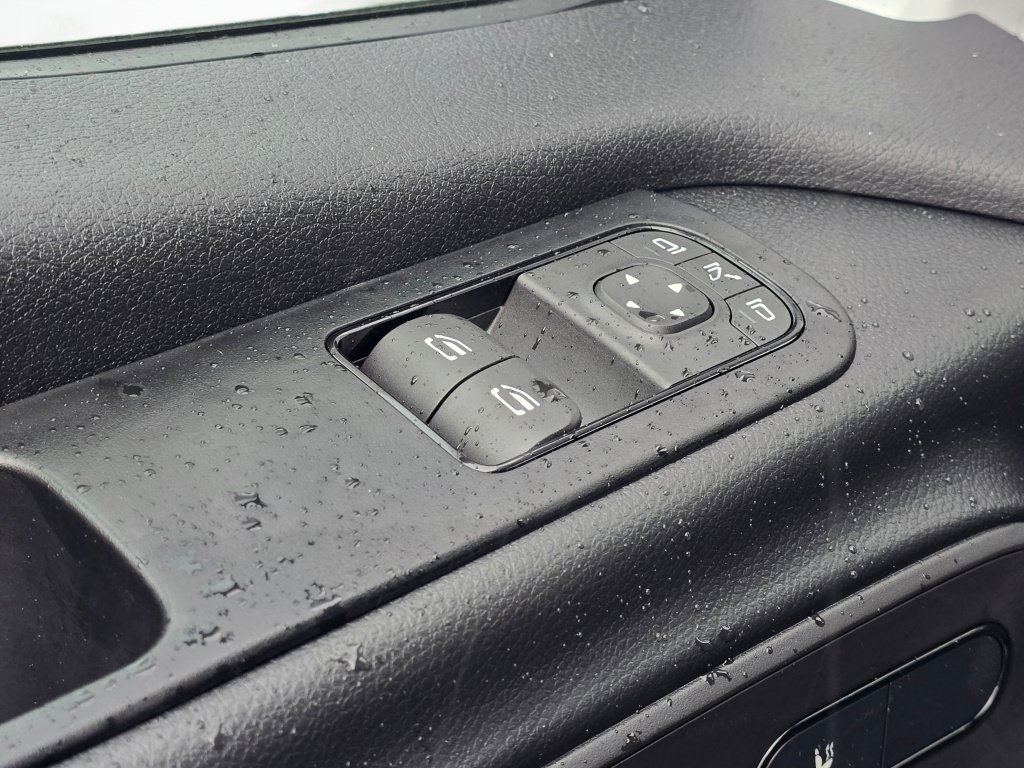 New 2025 Mercedes-Benz eSprinter 170 Cargo image 29