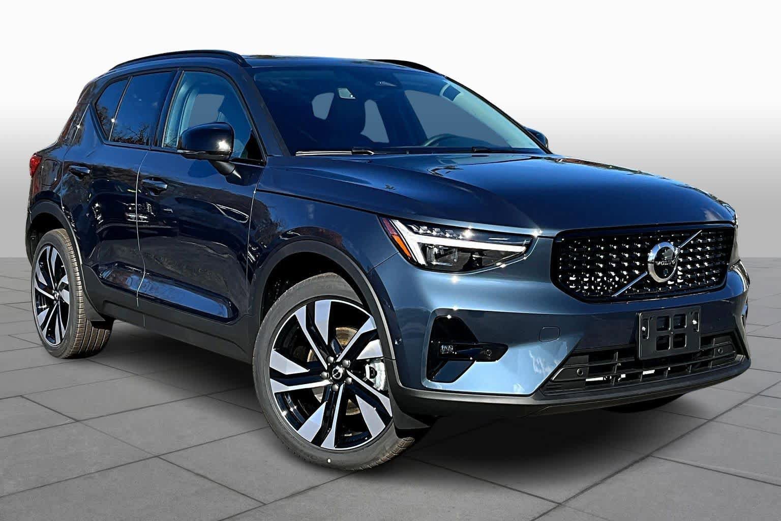 New 2026 Volvo XC40 B5 Ultra w/ Protection Package Premier AWD/4WD image 17