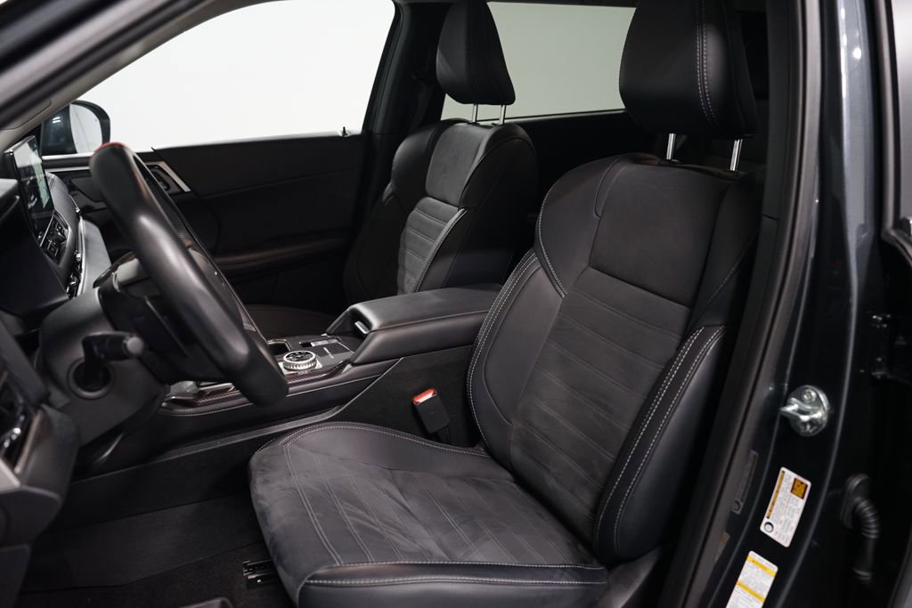 Used 2025 Mitsubishi Outlander SE FWD image 6