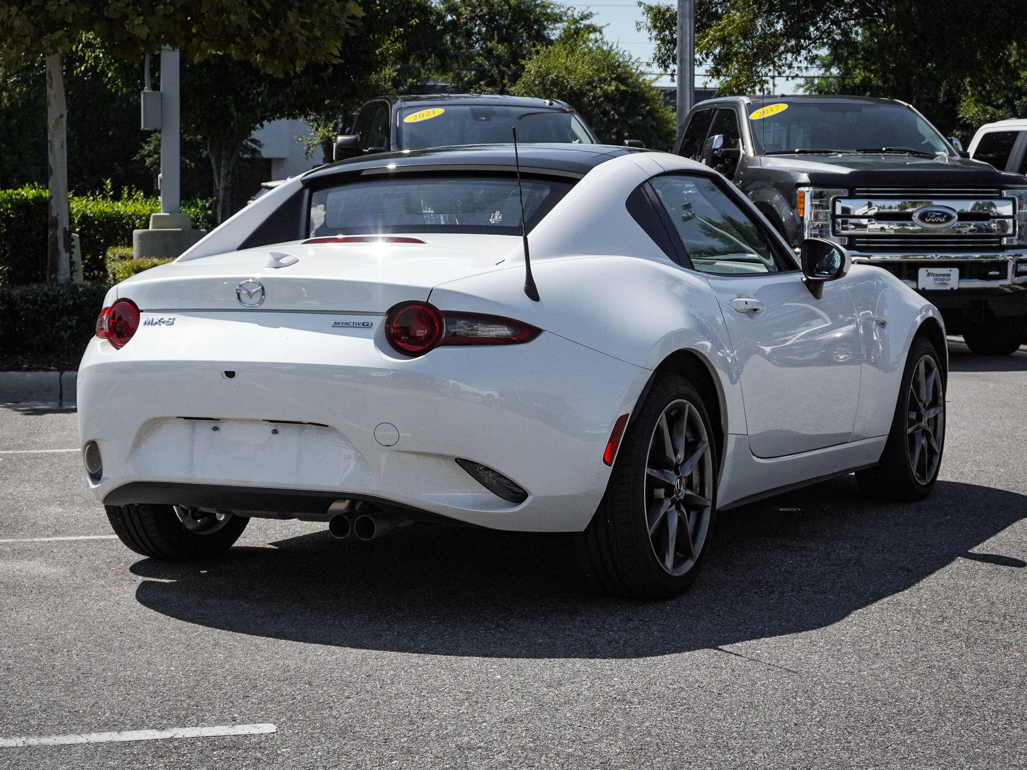Used 2022 MAZDA MX-5 Miata RF Grand Touring RWD image 11