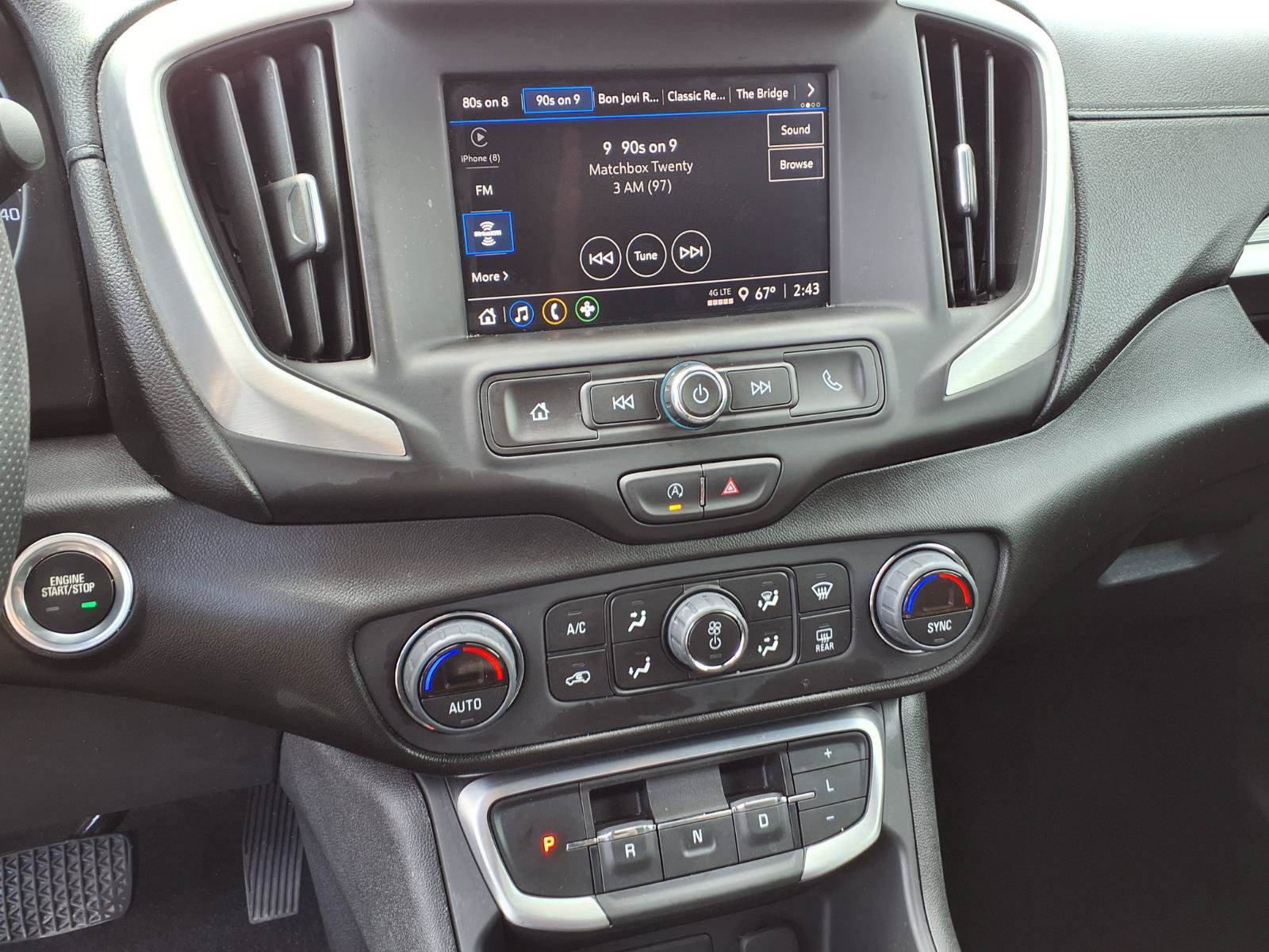 Used 2024 GMC Terrain SLE w/ Driver Convenience Package FWD image 22