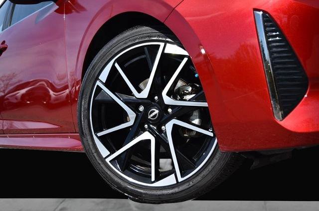 Certified 2025 Nissan Sentra SR image 3