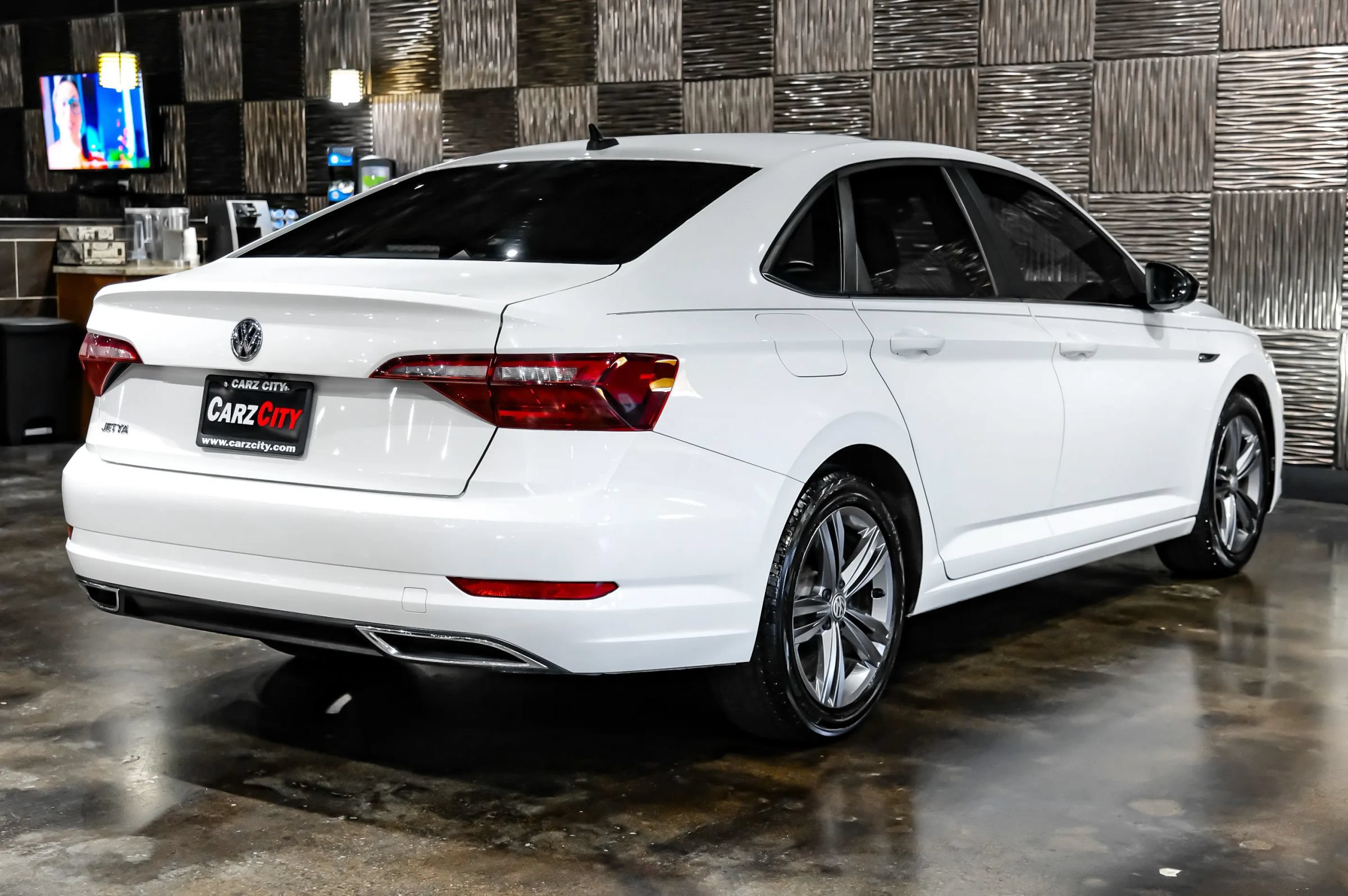 Used 2020 Volkswagen Jetta R-Line w/ R-Line Cold Weather Package FWD image 10
