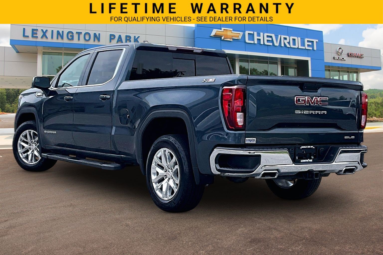 Used 2020 GMC Sierra 1500 SLE w/ SLE Value Package AWD/4WD image 2