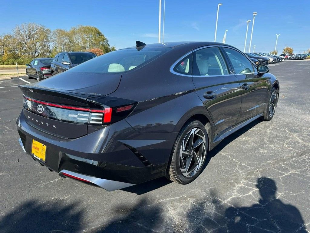 Used 2026 Hyundai Sonata SEL image 3