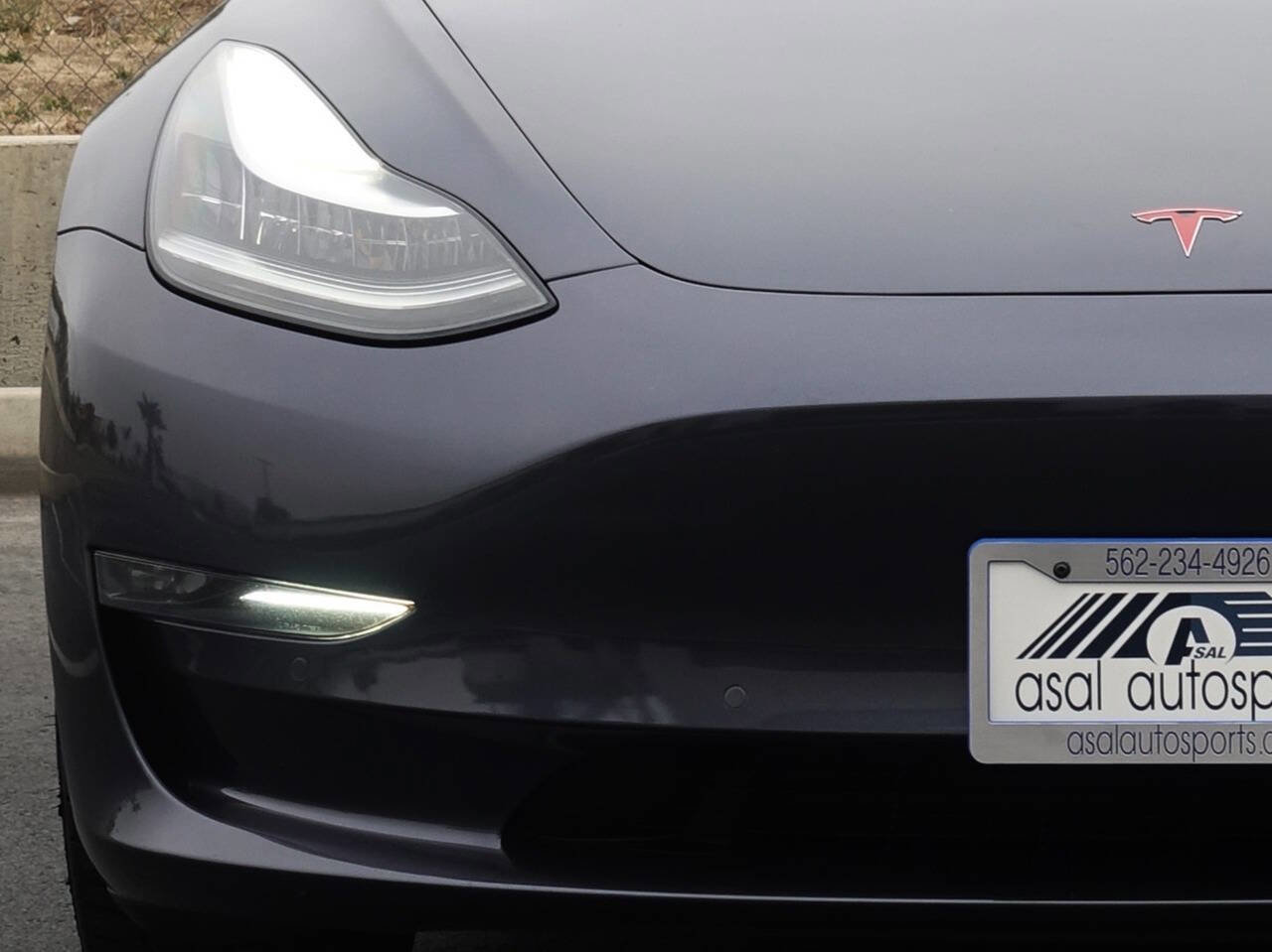 Used 2018 Tesla Model 3 Long Range RWD image 4