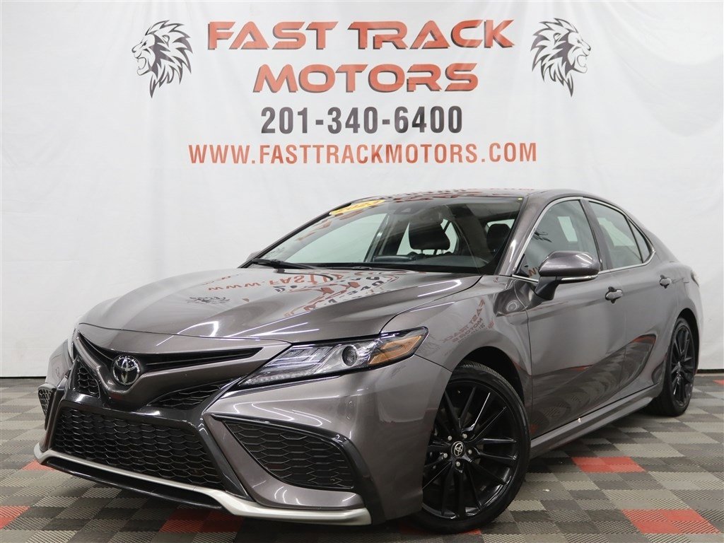Used 2023 Toyota Camry XSE image 1