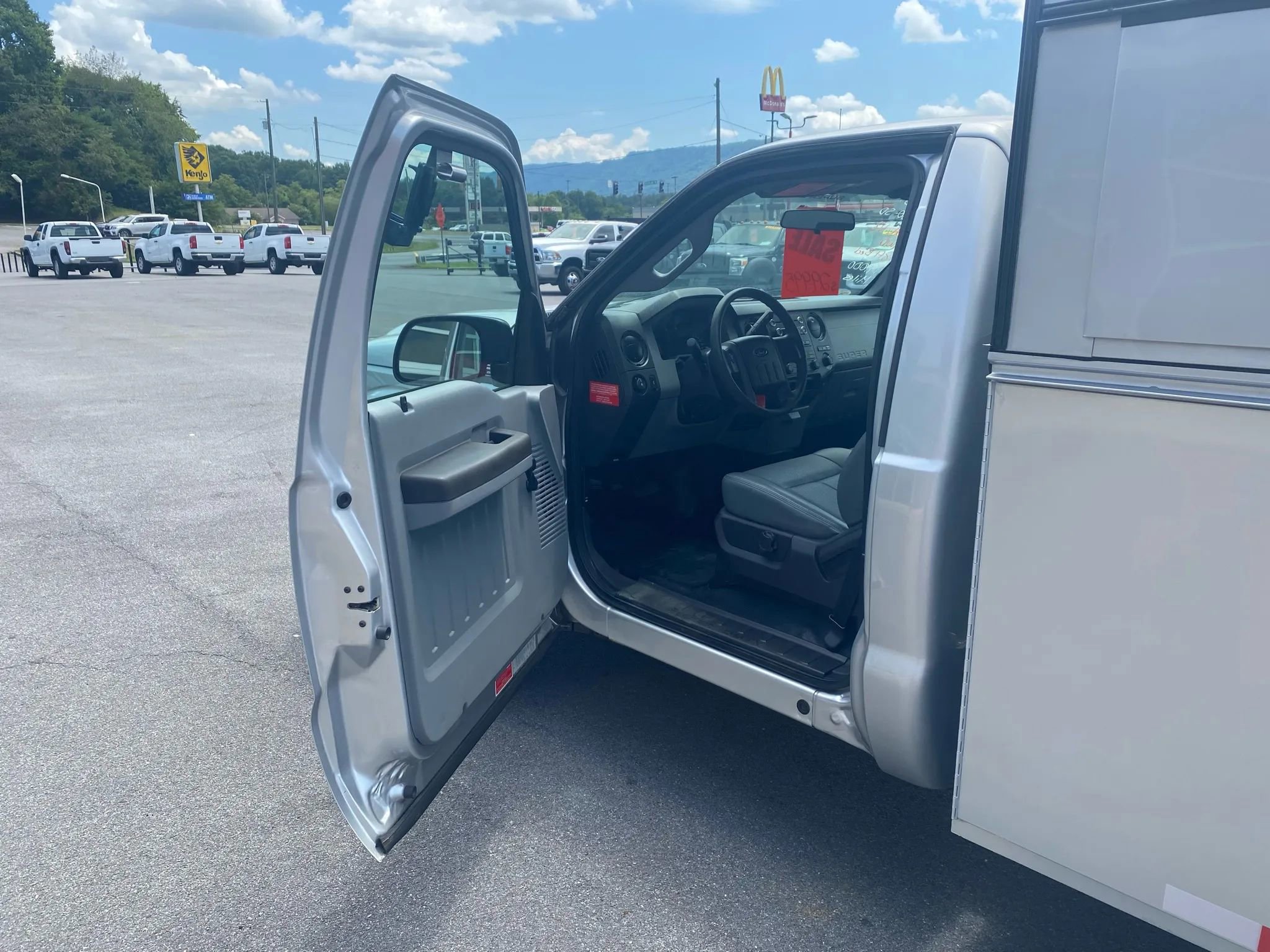 Used 2015 Ford F250 XL RWD image 5