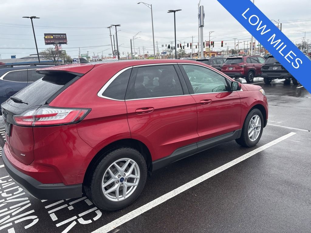 Used 2022 Ford Edge SEL w/ Convenience Package image 4