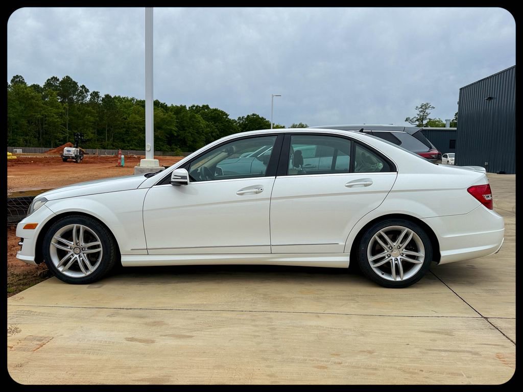 Used 2014 Mercedes-Benz C 250 Sedan image 3