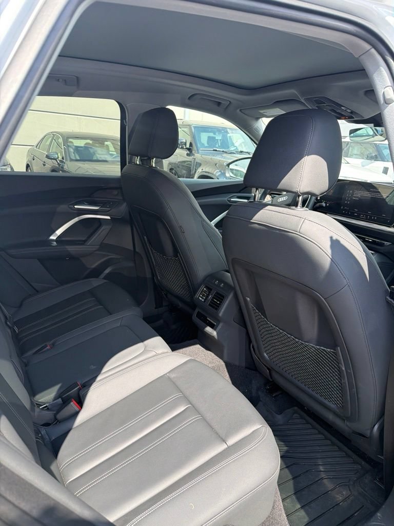 Used 2025 Audi Q5 Premium w/ Convenience Package AWD/4WD image 7