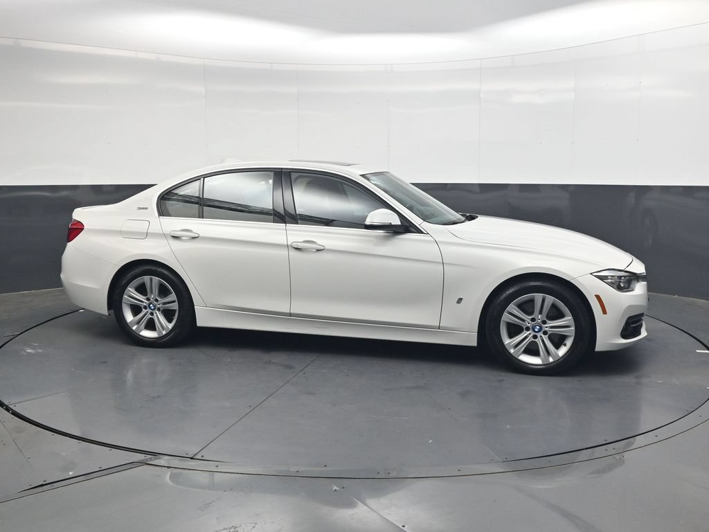 Used 2018 BMW 330e RWD image 4