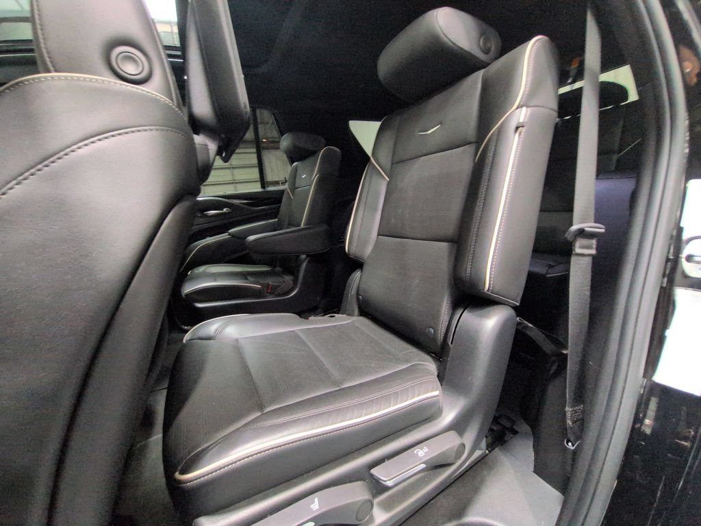 Used 2023 Cadillac Escalade Sport AWD/4WD image 19