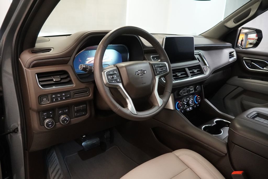 Used 2022 Chevrolet Tahoe Z71 w/ Z71 Off-Road Package AWD/4WD image 5