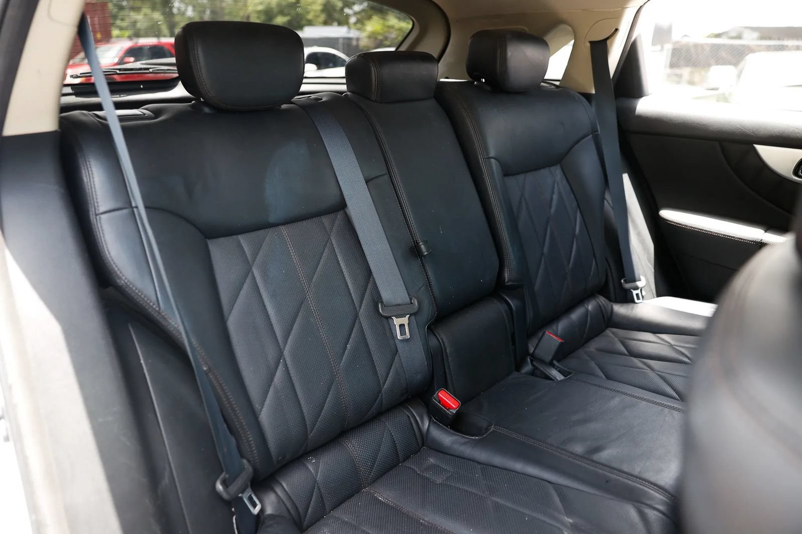 Used 2011 INFINITI FX35 2WD w/ Premium Pkg image 23