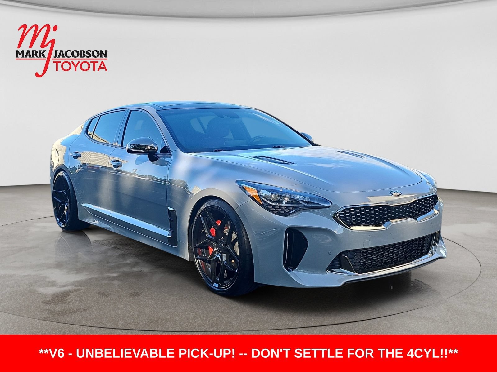 Used 2019 Kia Stinger GT1 RWD image 4