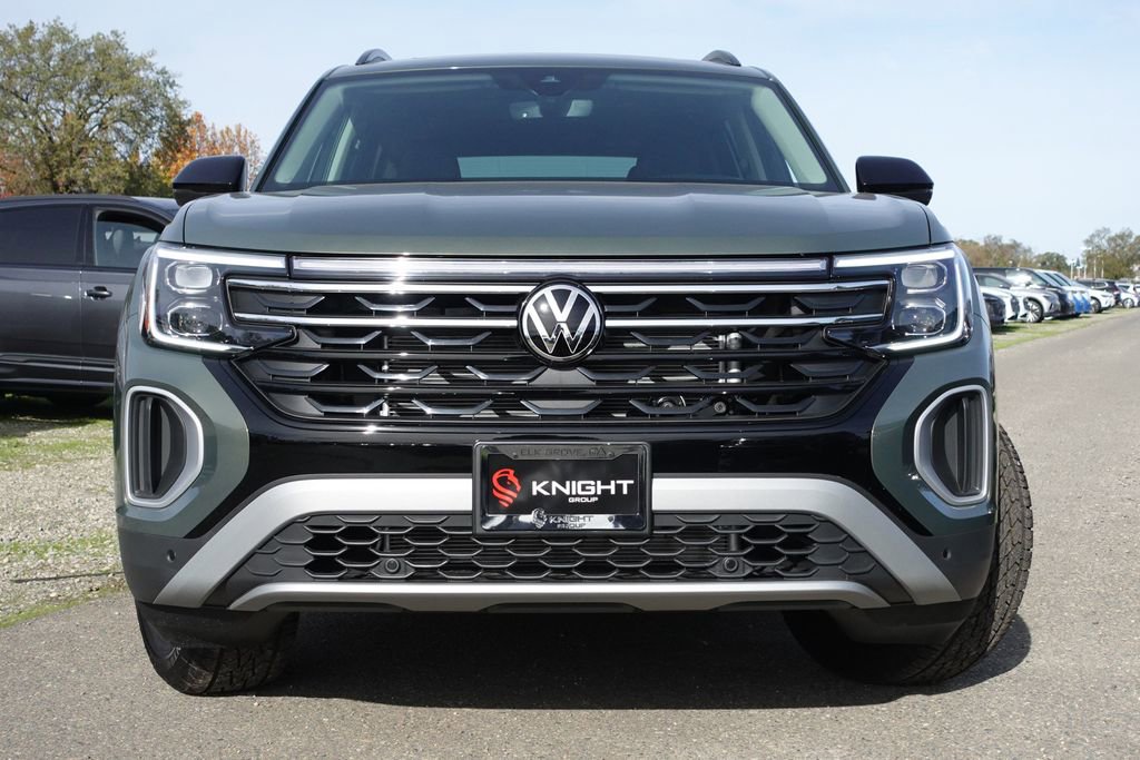 New 2026 Volkswagen Atlas Peak Edition image 4